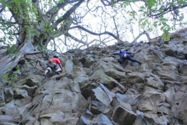 Escalando en El manantial